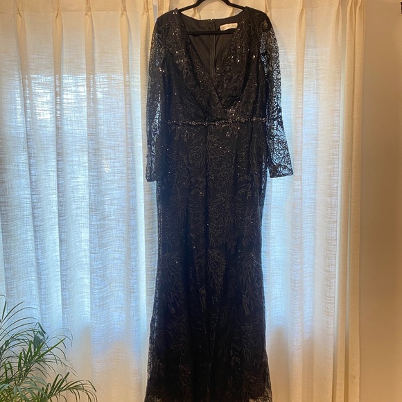 NWOT MAC Duggal Black Embellished High Neck Long Sleeve Gown Style #68011 - Picture 1 of 8